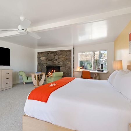 Mojave Resort - Adults Only Палм Дезърт Екстериор снимка