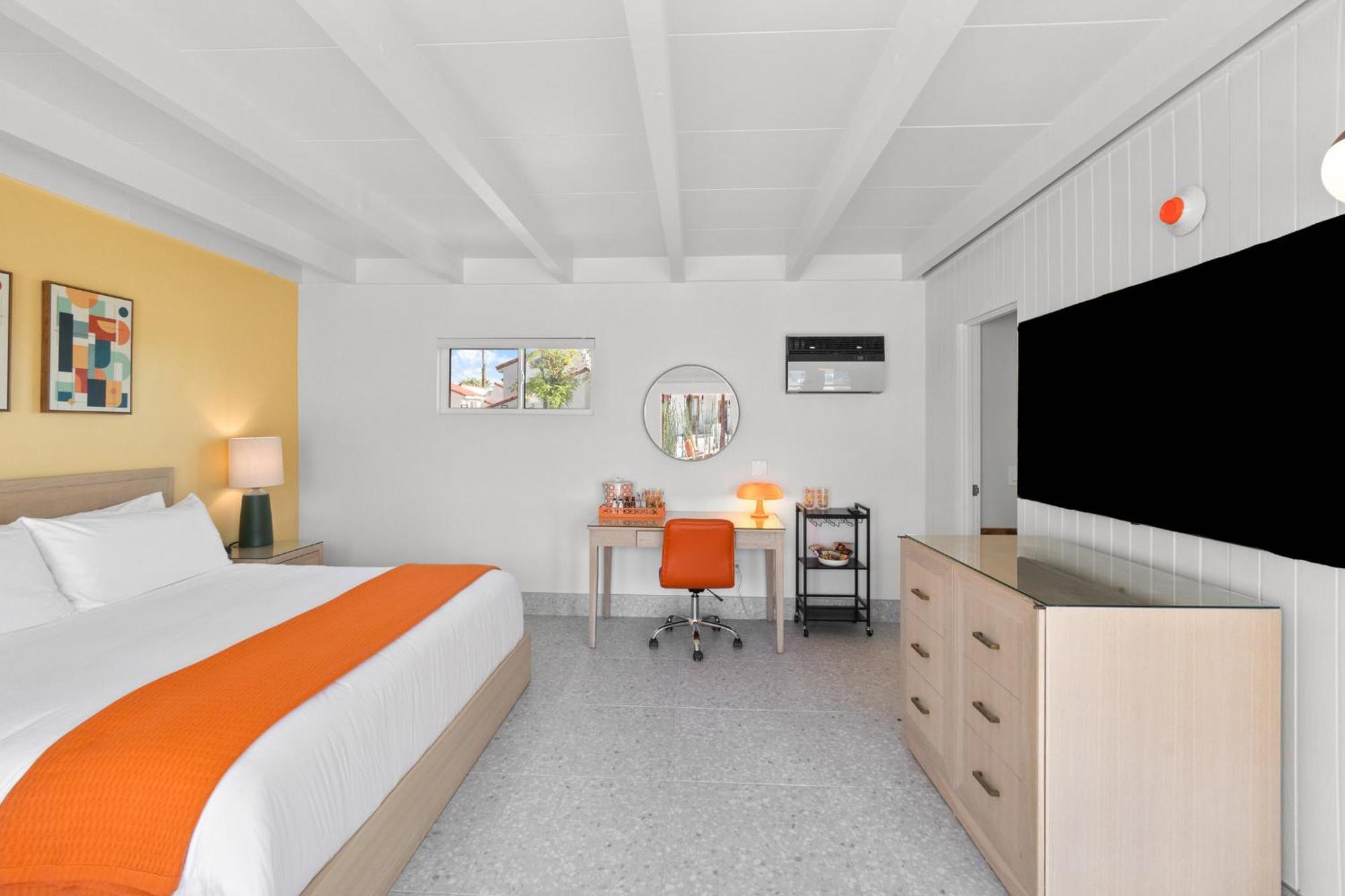 Mojave Resort - Adults Only Палм Дезърт Екстериор снимка