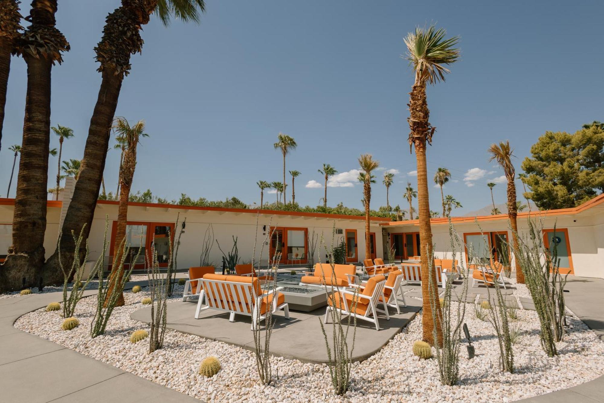 Mojave Resort - Adults Only Палм Дезърт Екстериор снимка