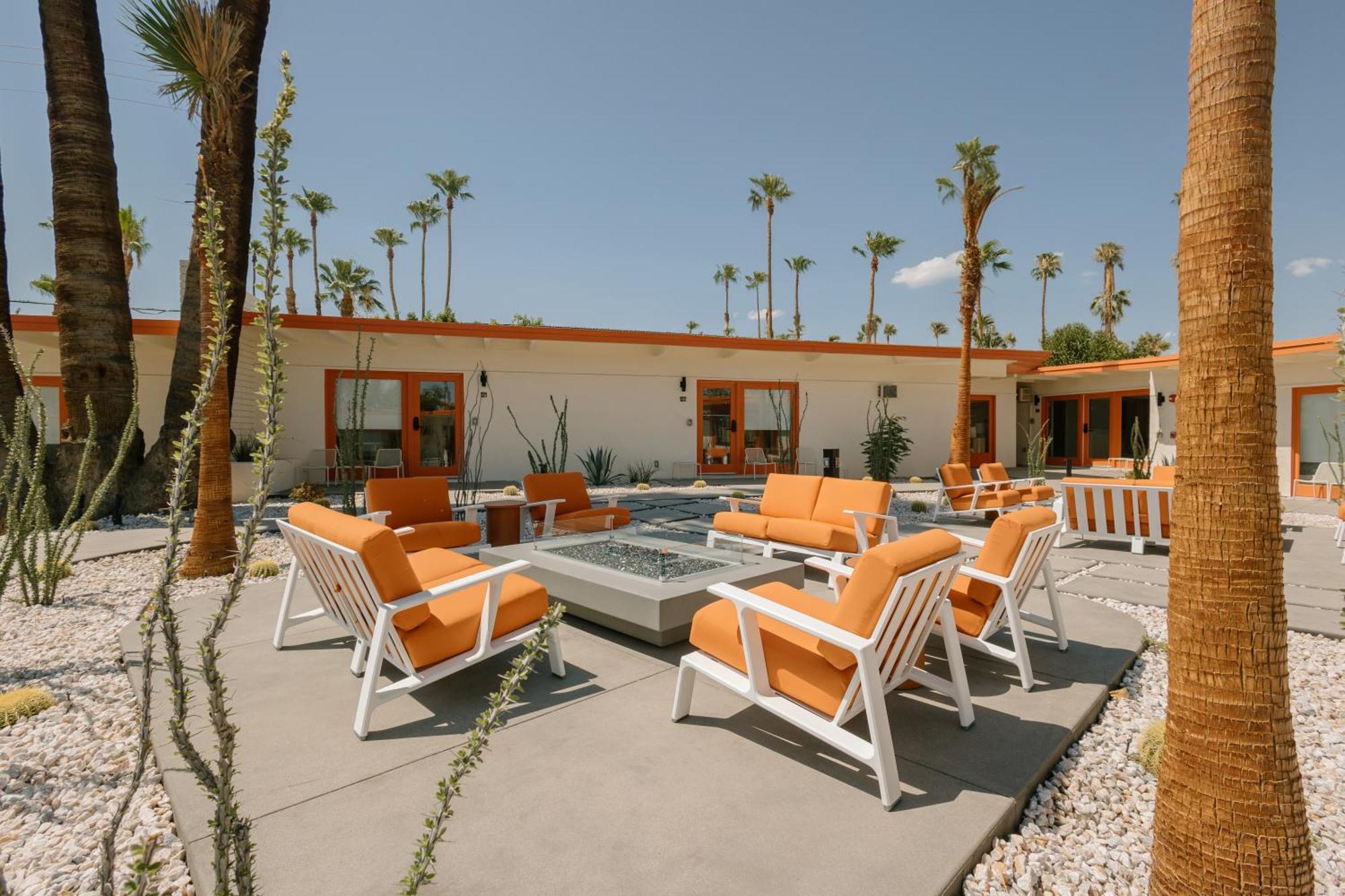 Mojave Resort - Adults Only Палм Дезърт Екстериор снимка