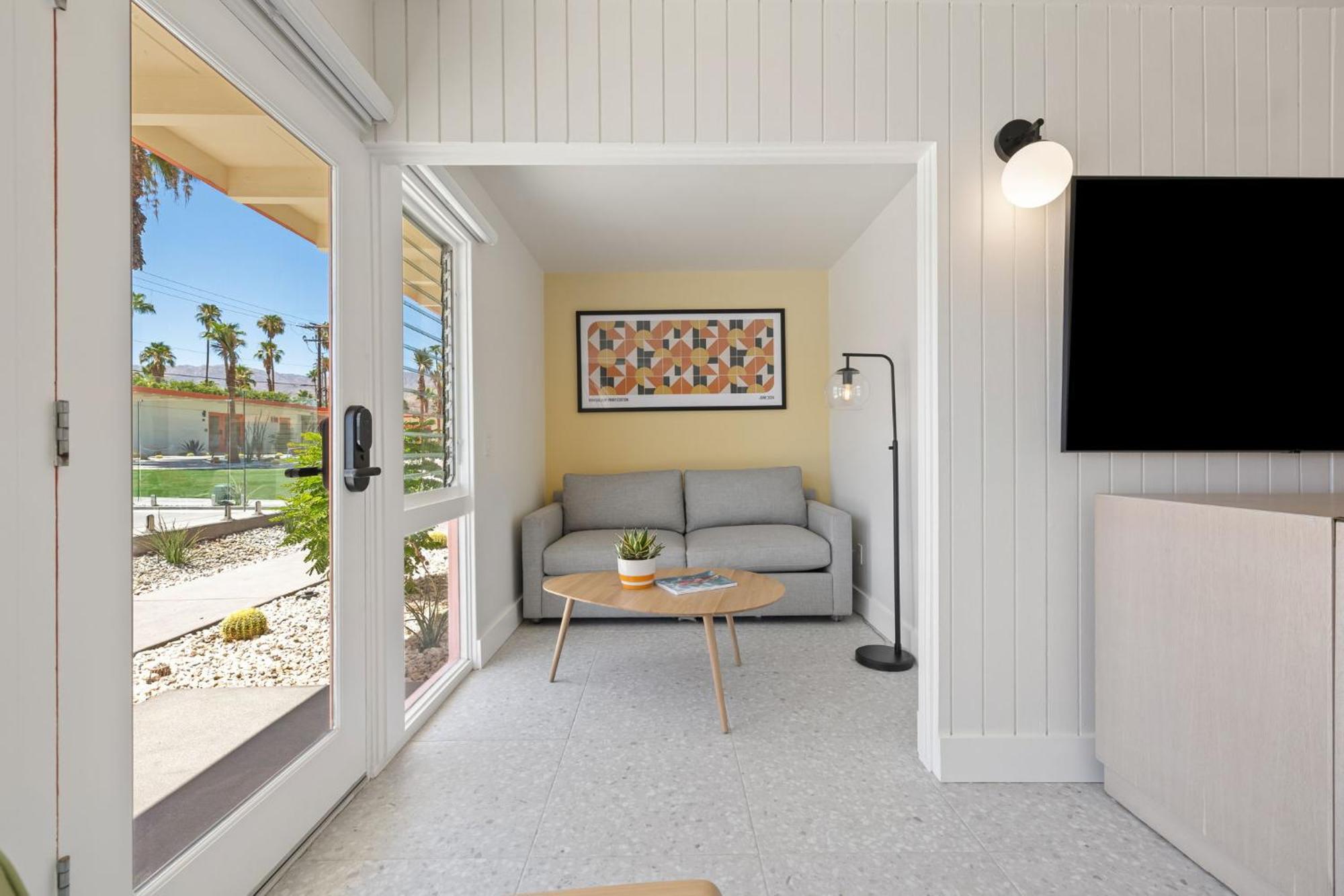Mojave Resort - Adults Only Палм Дезърт Екстериор снимка