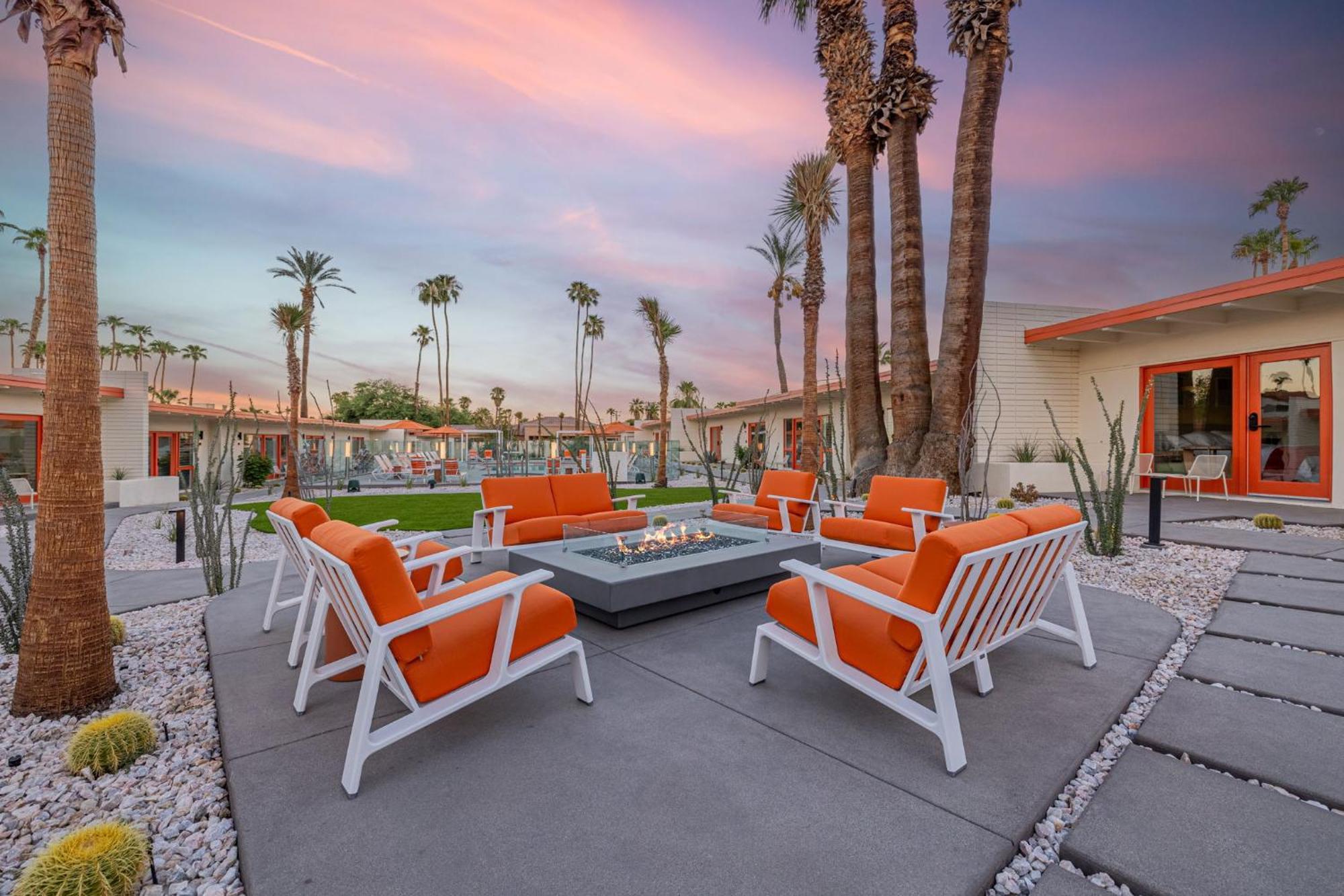 Mojave Resort - Adults Only Палм Дезърт Екстериор снимка